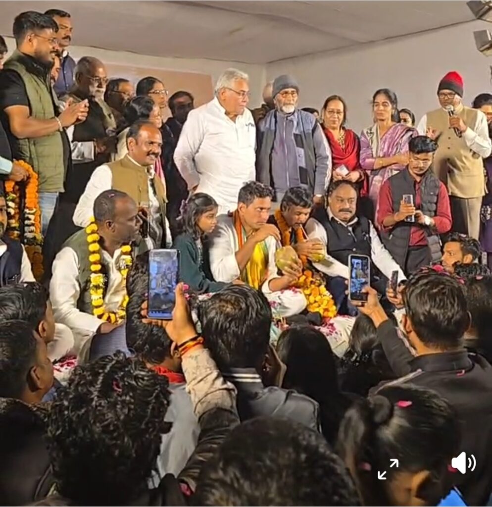 चौपाल न्यूज इन | रायपुर, छत्तीसगढ़ | भिलाई संघर्ष की जीत: विधायक देवेंद्र यादव के हौसलों के आगे झुका बीएसपी प्रबंधन, भिलाई की जनता को मिली बड़ी राहत