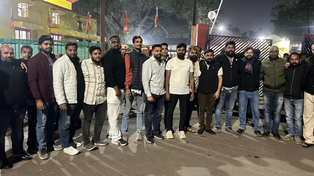 🔴 7 साल पुराने मुख्यमंत्री आवास घेराव मामले में कांग्रेस नेता विनोद तिवारी जेल से रिहाजमानत याचिका खारिज होने के बाद भेजे गए थे जेल, 5 दिन बाद समर्थकों की मौजूदगी में रिहाई