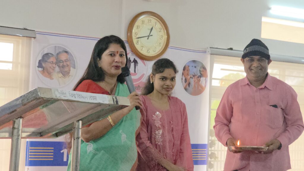 बुजुर्गों के आशीर्वाद और बच्चों की मुस्कान से सजा संस्कारों का उत्सवकोपलवाणी सेमरिया में बुजुर्गों की चौपाल का 10वां स्थापना दिवस गरिमामय रूप से संपन्न