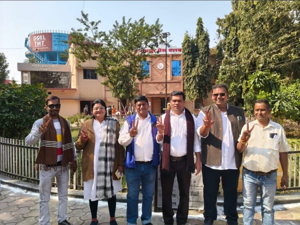 🚨 ब्रेकिंग न्यूज़ : रायपुर प्रेस क्लब अध्यक्ष पद पर मोहन तिवारी जी निर्वाचित