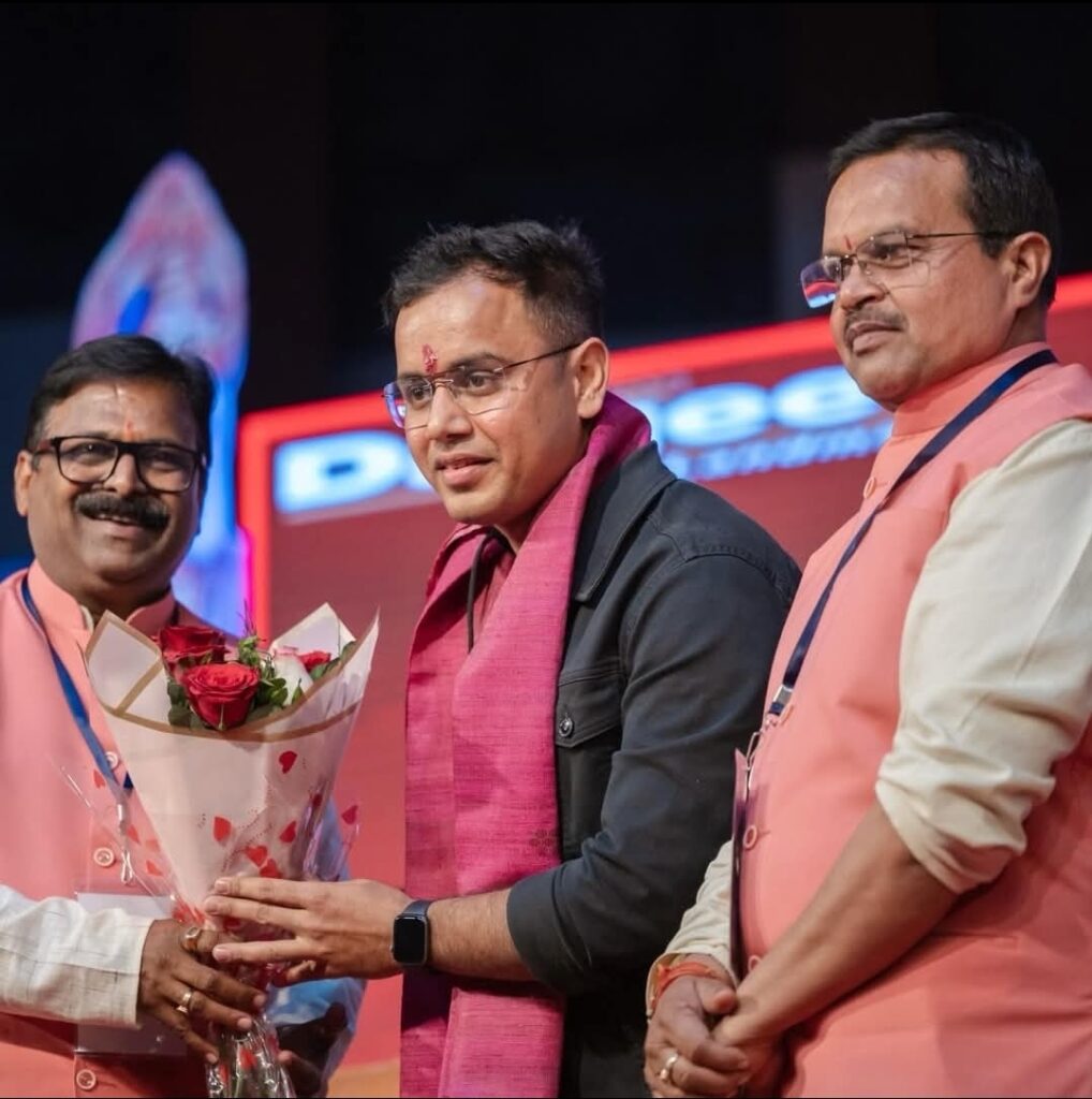 छत्तीसगढ़ी अग्रवाल समाज का अखिल भारतीय कवि सम्मेलन बना यादगार, साहित्य और संस्कृति का भव्य संगम