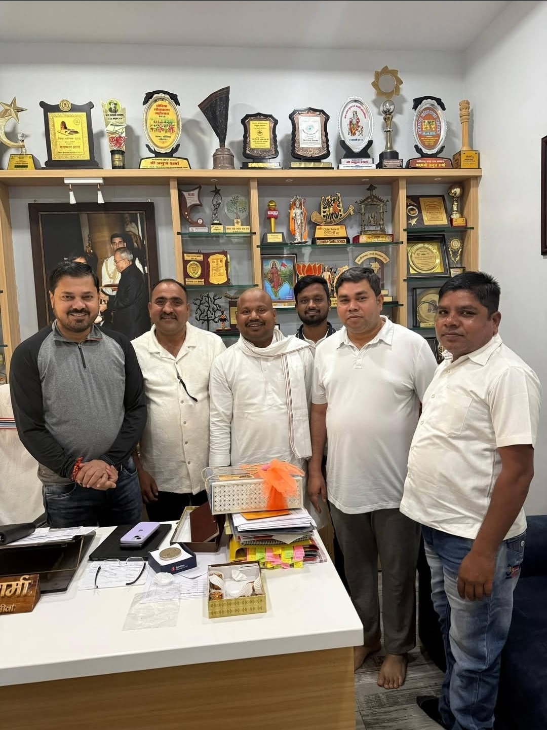 वार्ड की समस्याओं को लेकर विधायक अनुज शर्मा से सौजन्य मुलाक़ात
