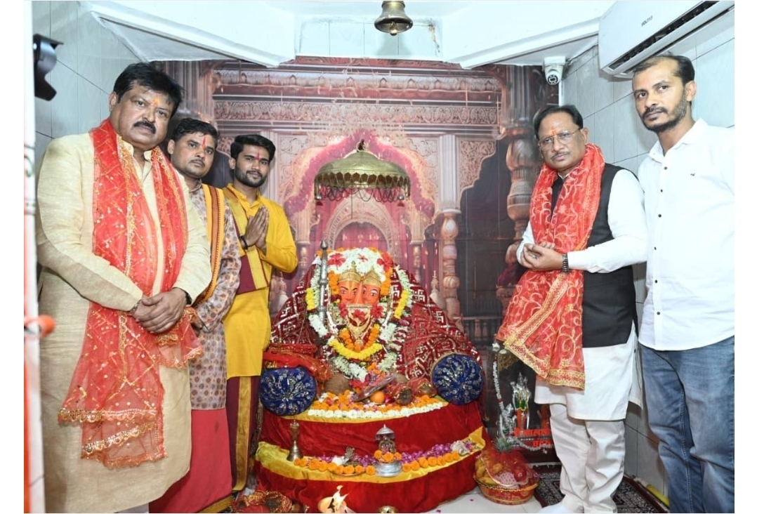 🔴 रायपुर: मुख्यमंत्री विष्णुदेव साय ने चंदखुरी में माता कौशल्या मंदिर में किए दर्शन, प्रदेश की खुशहाली के लिए मांगी प्रार्थना