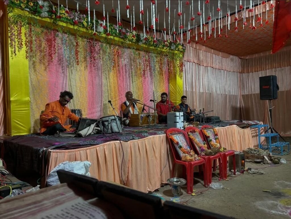 ग्राम गुमा में तीन दिवसीय रामायण कार्यक्रम का भव्य आयोजन