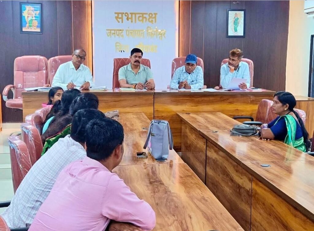 फिंगेश्वर में शिक्षा विकास को लेकर अहम बैठक — जनपद उपाध्यक्ष सतीश यादव का बड़ा कदम