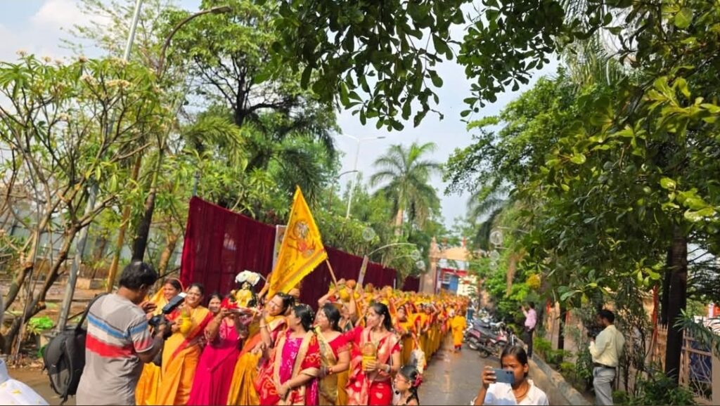 🛕 रायपुर के श्री राम मंदिर में भक्ति का महासागर: प्रथम दिवस पर भव्य कलश यात्रा व श्रीमद् भागवत कथा का शुभारंभ