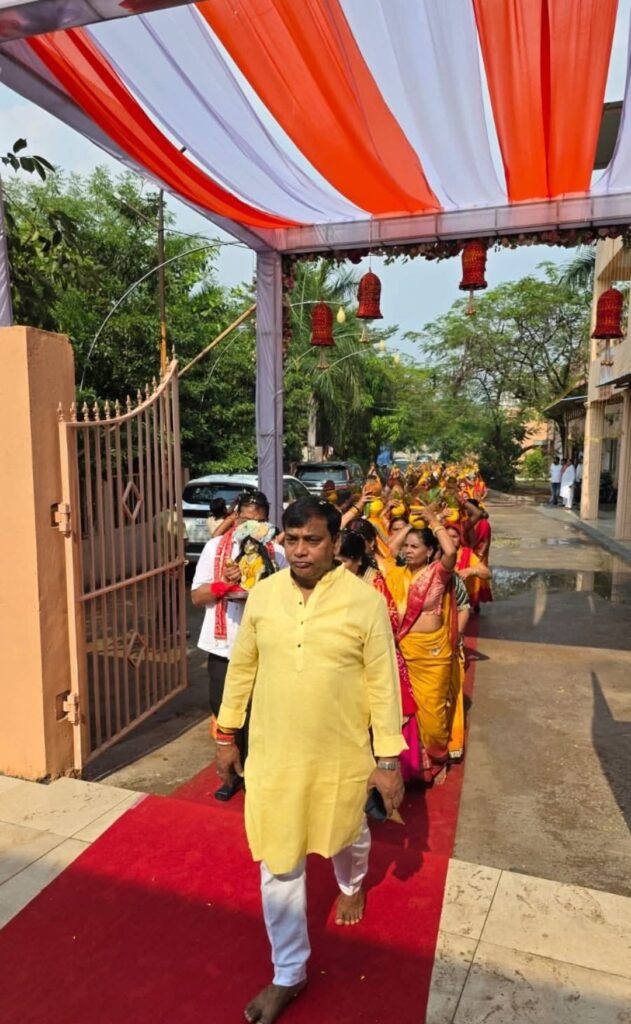 🛕 रायपुर के श्री राम मंदिर में भक्ति का महासागर: प्रथम दिवस पर भव्य कलश यात्रा व श्रीमद् भागवत कथा का शुभारंभ