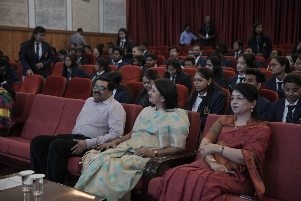🟠 बच्चों का चरित्र निर्माण ही राष्ट्र निर्माण की आधारशिला — डॉ. वर्णिका शर्मा