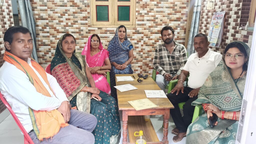 🟠 गाँव-गाँव पहुँची भाजपा: जिला मंत्री जागृति बंजारे के नेतृत्व में ‘गांव चलो अभियान’ हुआ सफल