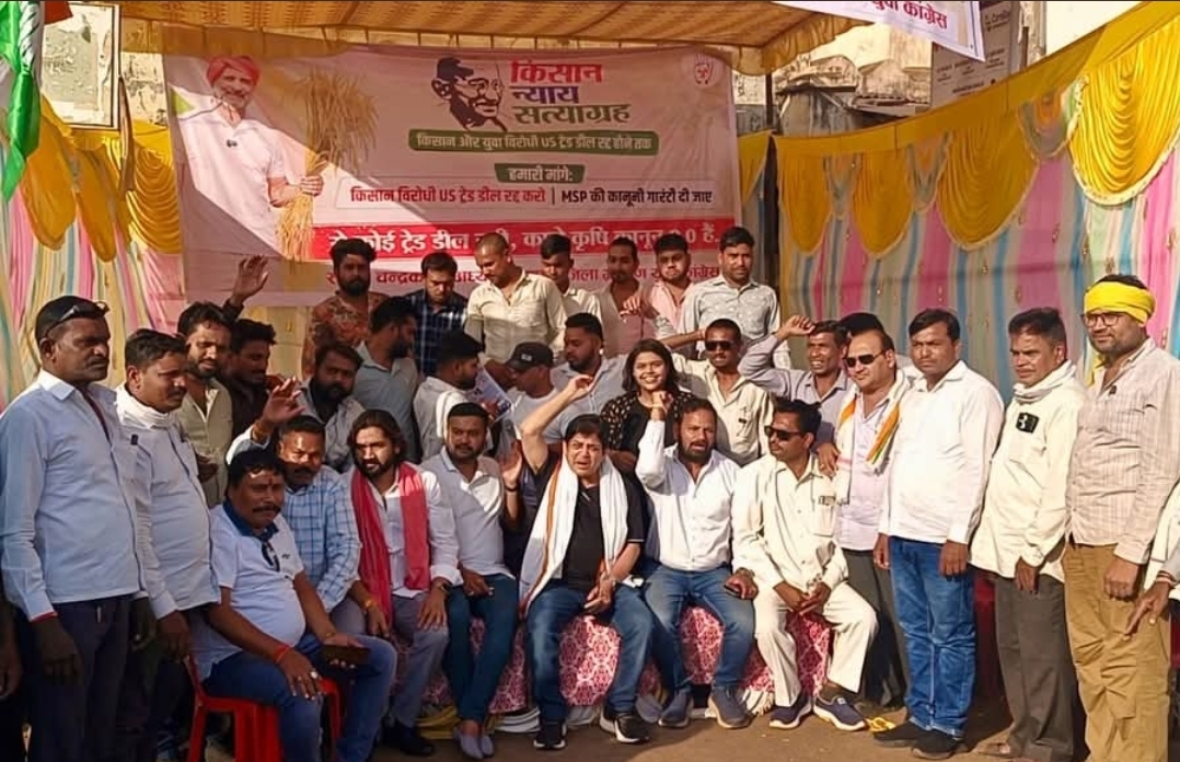 🟥 किसान और युवाओं के हक की आवाज: आरंग में गूंजा ‘विशाल धरना प्रदर्शन’