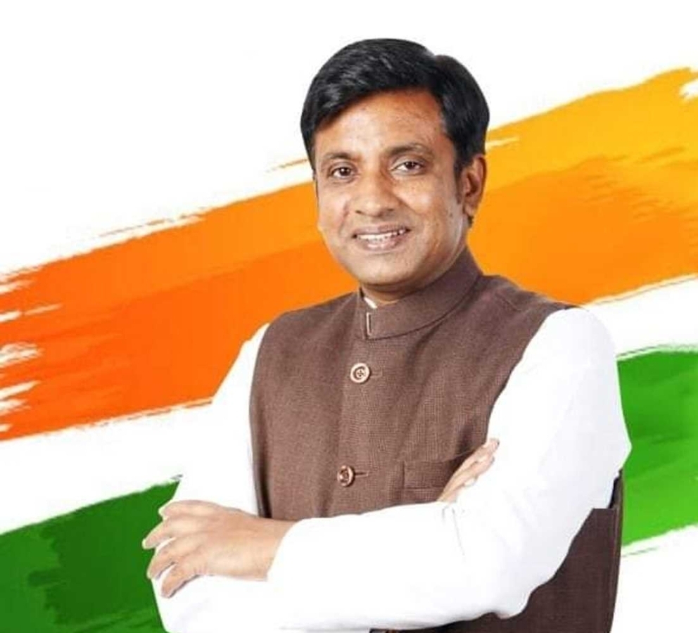 महंगाई पर हल्ला बोल: गैस सिलेंडर की बढ़ती कीमतों के खिलाफ रायपुर में कांग्रेस का उग्र प्रदर्शन