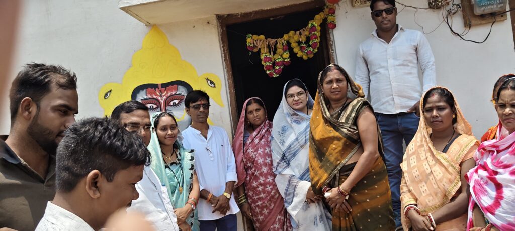 बाहनाकाड़ी में भाजपा का जनसंपर्क अभियान, जिला मंत्री जागृति बंजारे ने ग्रामीणों को बताई सरकार की जनकल्याणकारी योजनाएं