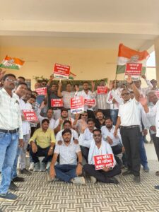 श्रीराम मंदिर चंदा मामले को लेकर चंदखुरी ब्लॉक कांग्रेस का उग्र प्रदर्शन, मोदी का पुतला दहन कर एफआईआर की उठाई मांग