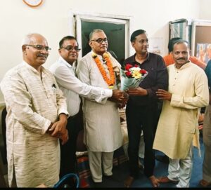 छत्तीसगढ़ शिक्षक संघ की प्रांतीय बैठक संपन्न: शिक्षा आयोग अध्यक्ष सुधीर गौतम का सम्मान, शिक्षकों की प्रमुख मांगों पर बनी रणनीति