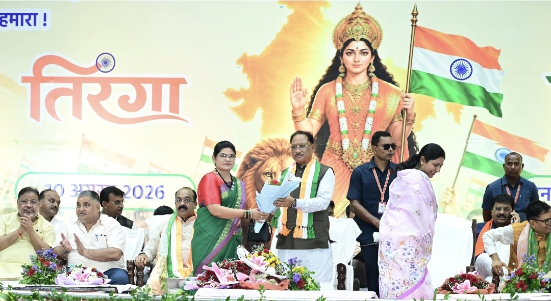 🇮🇳 आरंग विधानसभा से भाजपा कार्यकर्ता एवं पदाधिकारी तिरंगा यात्रा में हुए शामिल