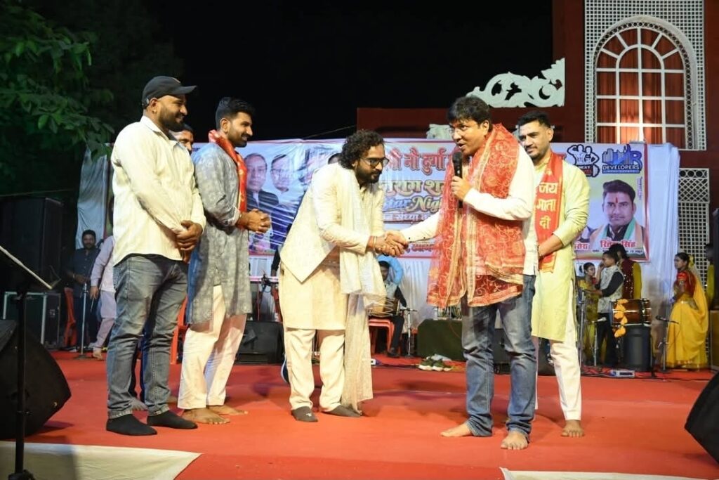 उरकुरा में मां दुर्गा की आराधना, जागरण में भक्ति गीतों पर झूमे श्रद्धालु