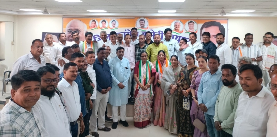 वोट बचाओ–देश बचाओ अभियान को लेकर जिला कांग्रेस कमेटी रायपुर ग्रामीण की बैठक संपन्न